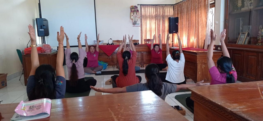 PELAKSANAAN KEGIATAN KELAS IBU HAMIL DI DESA CEMAGI